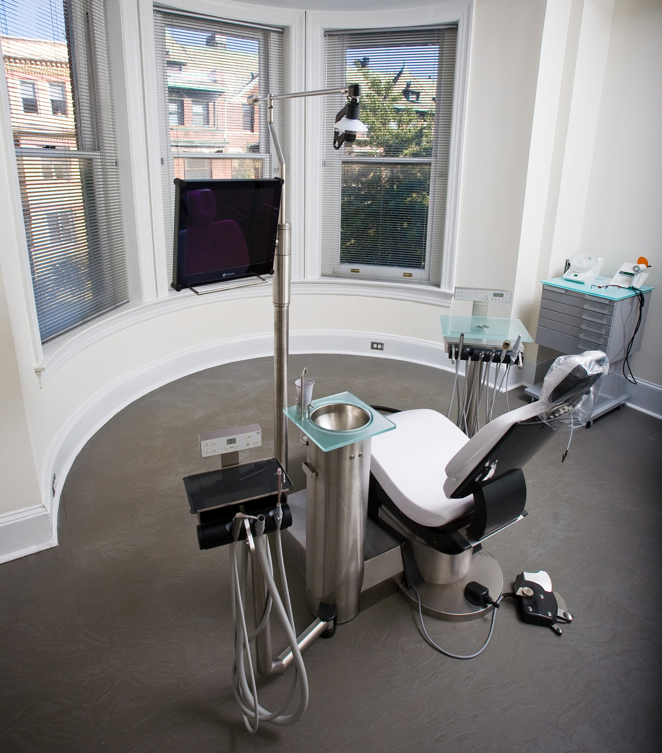 AIID Full Mouth Dental Implant Office. American Institute of Implant Dentistry